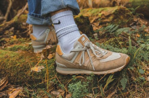 Na sportowo, ale z klasą. Buty, które podkręcą każdą wiosenną stylówkę