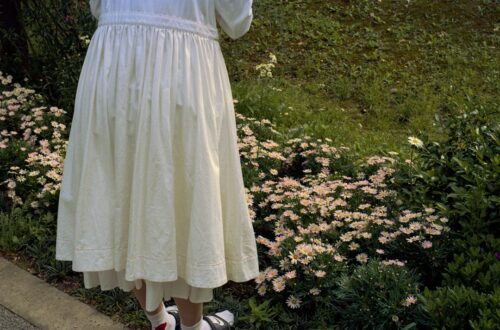 Photo asymmetrical skirt